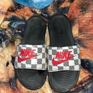 Nike Men's Size 7 Victori One Slide Print White University Red Black